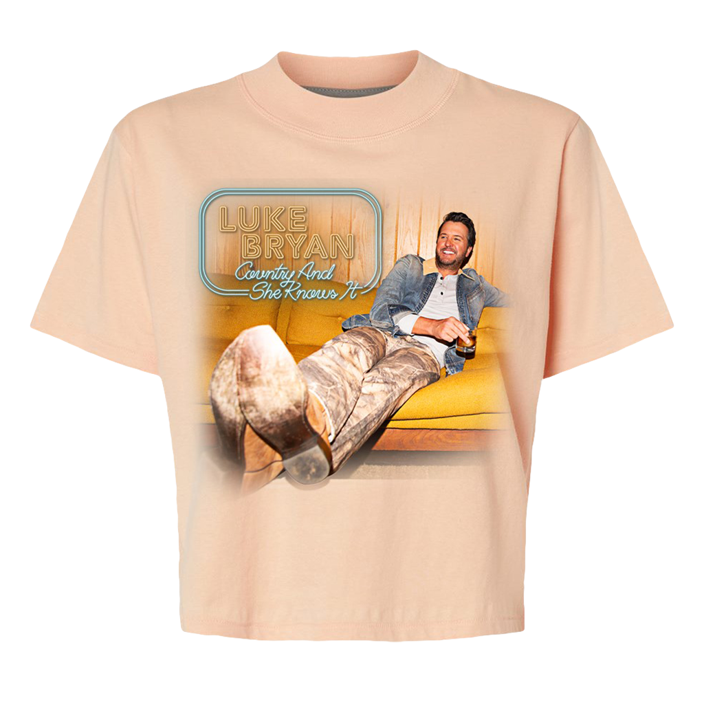 Country and She Knows It Crop Tee (Presale)